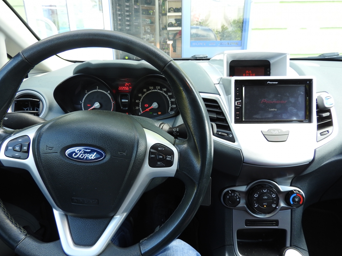 Ford Fiesta.jpg